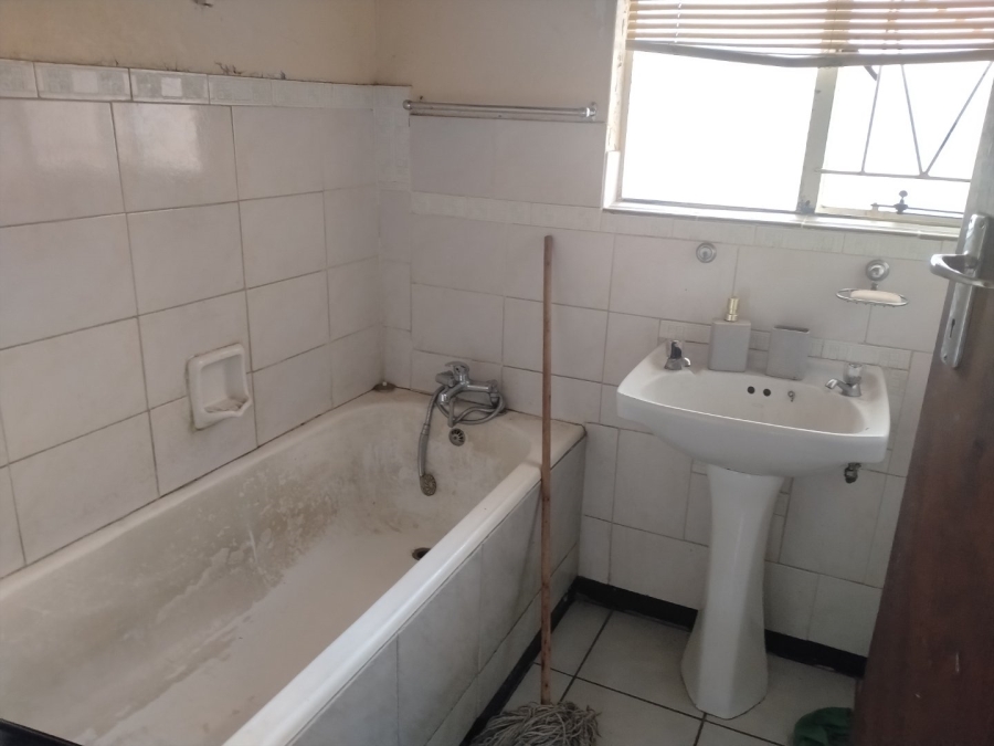 2 Bedroom Property for Sale in Bloemfontein Free State